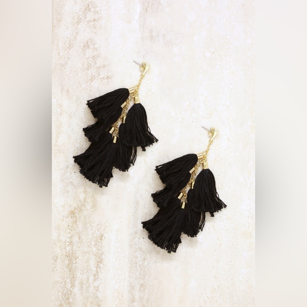 NWT Ettika daydreamer tassel 18k gold plated earrings in black fabric
